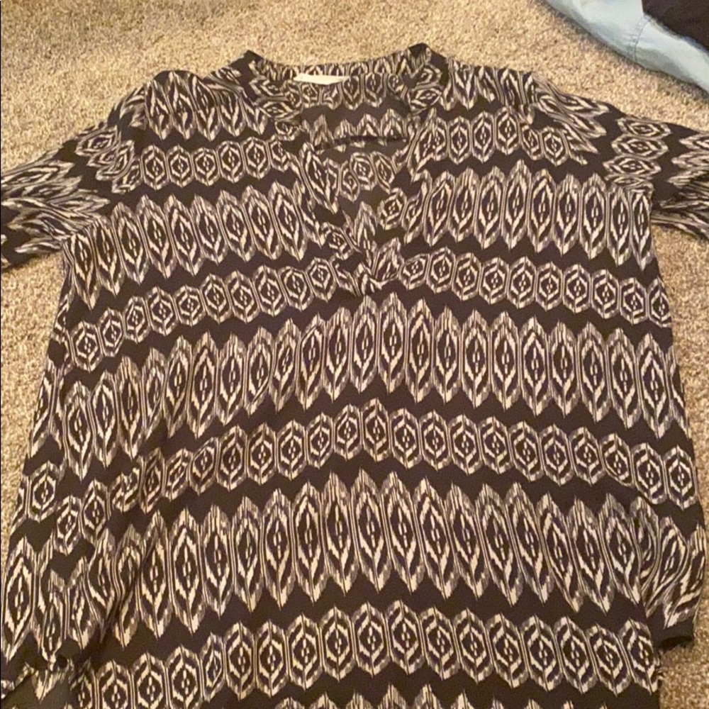 Black & white blouse